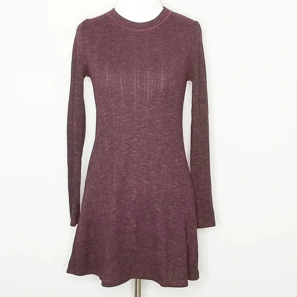 TOPSHOP Flippy Burgundy Ribbed Long Sleeve Dress 4 - Picture 1 of 8